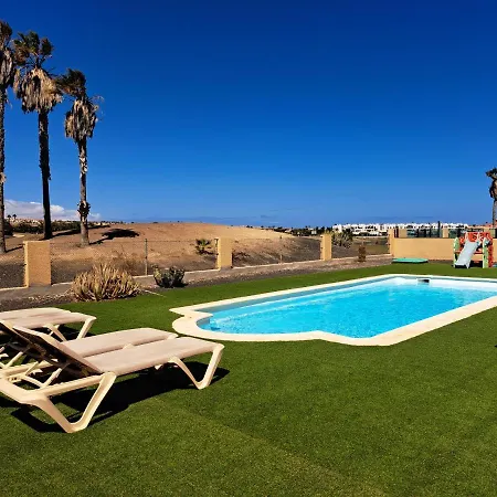 Yeromi Villa La Guirra